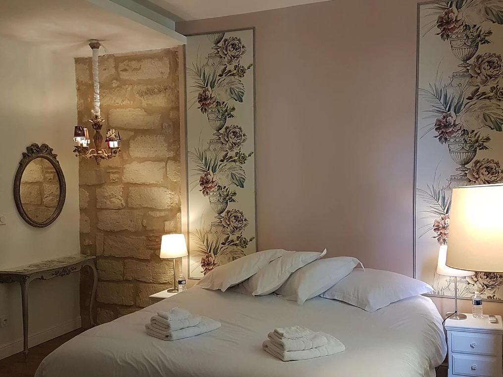 La Maison Des Marronniers Uzes Room photo